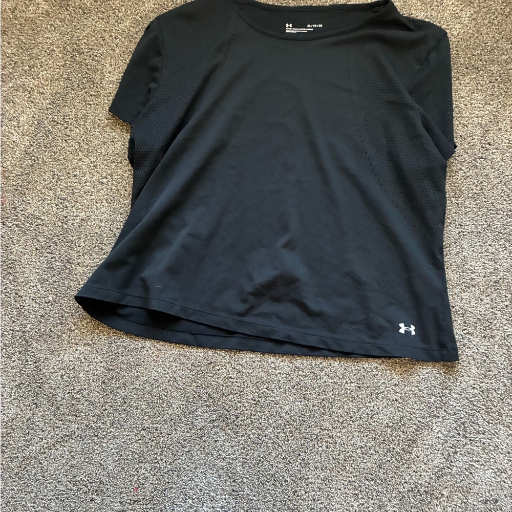 Under Armour Women's Short Sleeve Black Tee